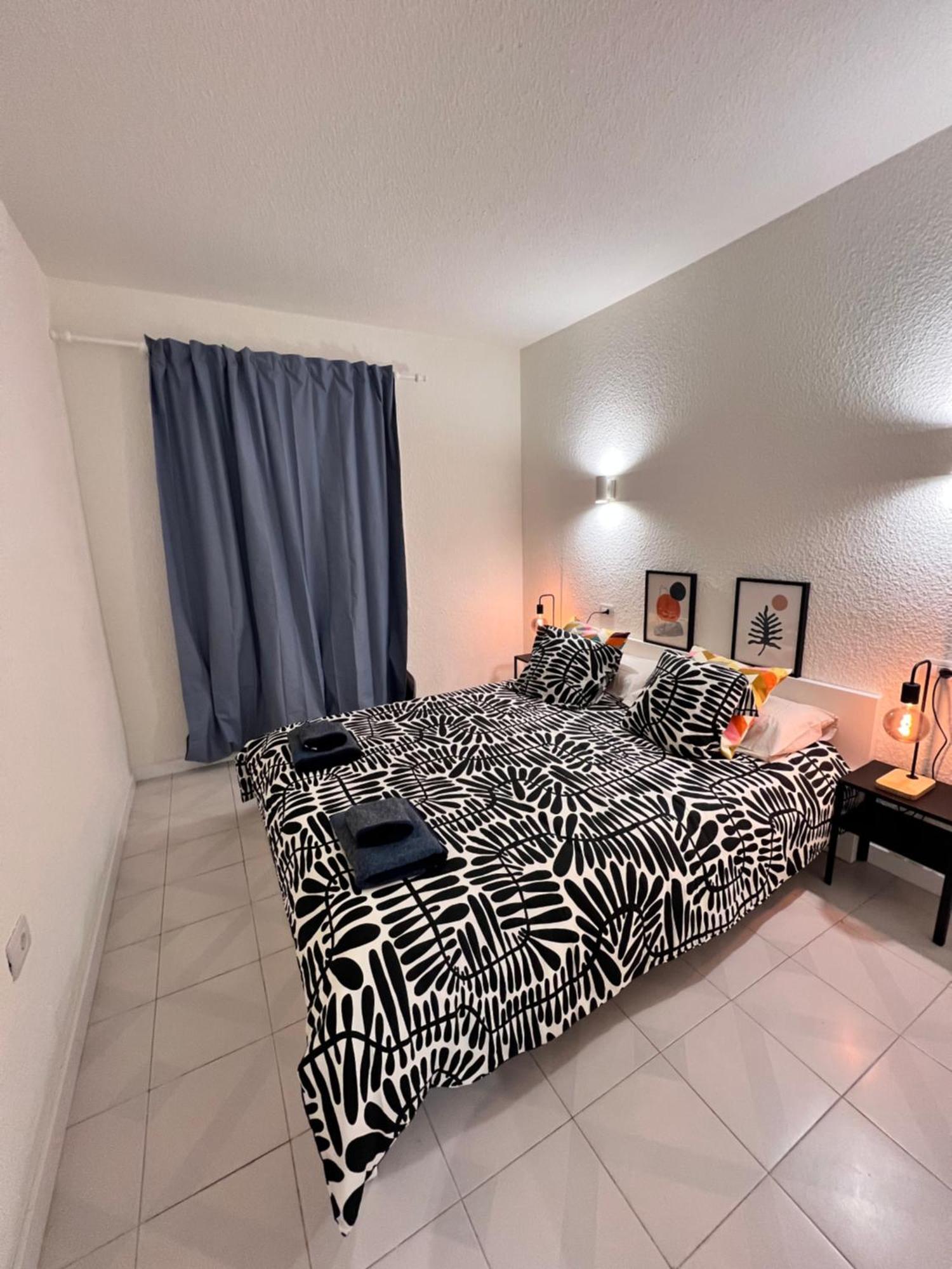 Seaview And Sunset Apartment Los Cristianos Los Cristianos  Exterior photo